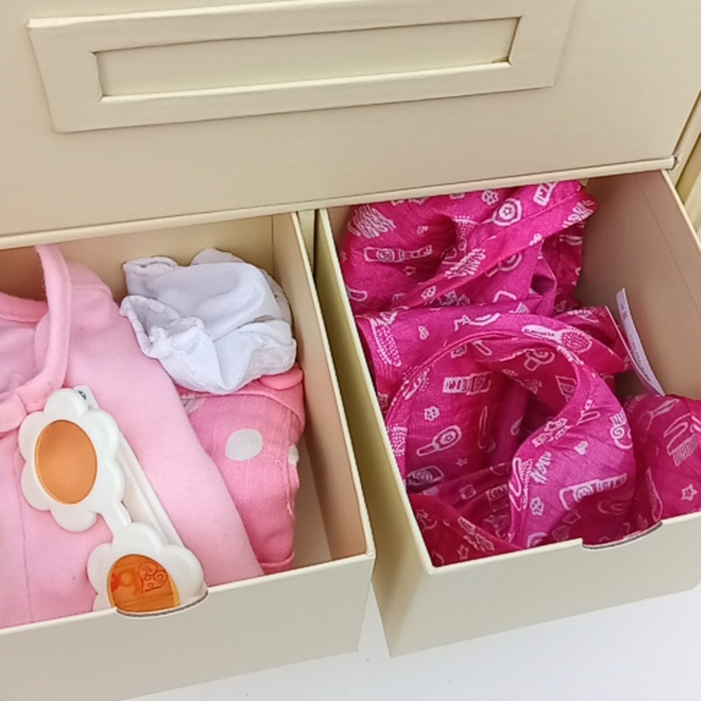 American Girl Keepsake Box With Doll Clothes And Accessories - Picture 15 of 16